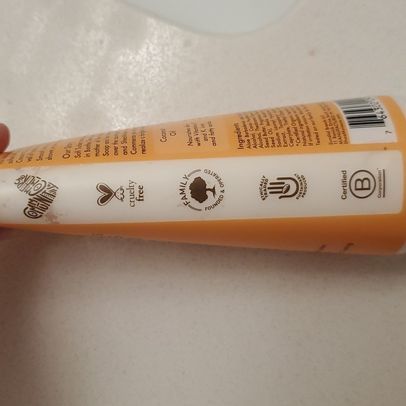 Shea moisture coconut hibiscus body lotion NWT - Picture 4 of 5